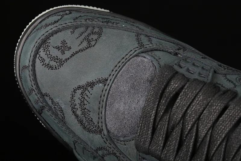 All categories Air Jordan Jordan series basketball shoes Air Jordan 4 Pure original Kaws x Air Jordan 4 Black AJ4 black suede luminous limited edition 930155-001